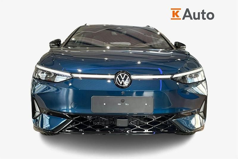 Uusi VW ID.7 GTX 246 kW (335 HP) 2026 Met. sininen Farmari