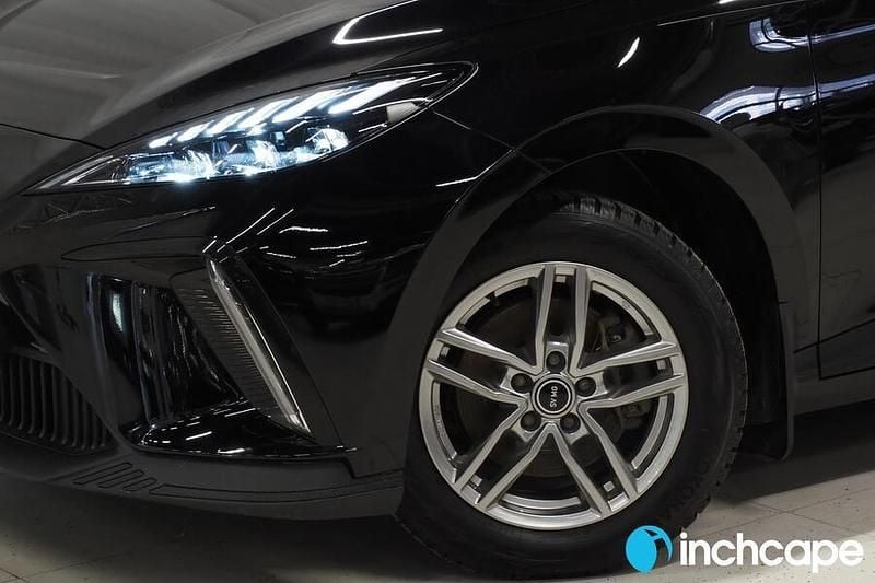 Käytetty MG MG4 EV Luxury 150 kW (204 HP) 2023 Viistoperä