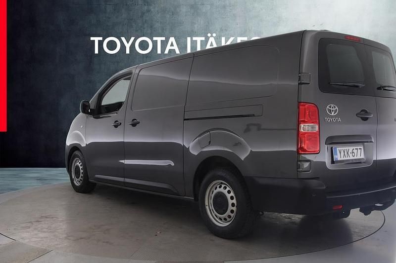 Käytetty Toyota Proace 177 HP (130 kW) 2021 Harmaa Tila-auto