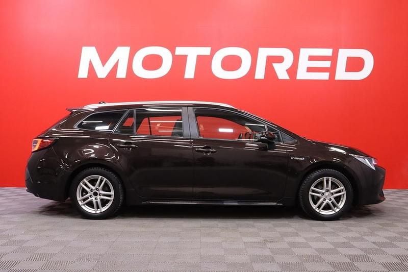 Käytetty Toyota Corolla Business Edition 122 HP (89 kW) 2019 Farmari