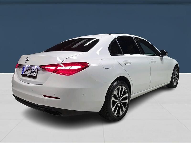 Käytetty Mercedes C300e Business 204 HP (150 kW) 2023 Vihreä Sedan