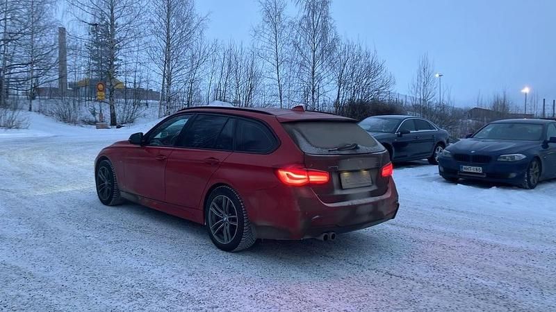 Käytetty BMW 320 Exclusive 190 HP (139 kW) 2019 Farmari