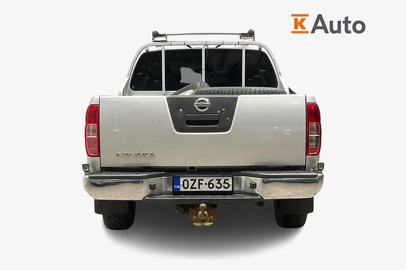 Käytetty Nissan Navara 171 HP (125 kW) 2009 Hopea Nouto