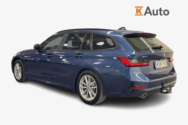 Käytetty BMW 330e 292 HP (214 kW) 2021 Sininen Farmari
