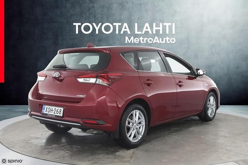 Käytetty Toyota Auris Hybrid Active 99 HP (72 kW) 2018 Viistoperä