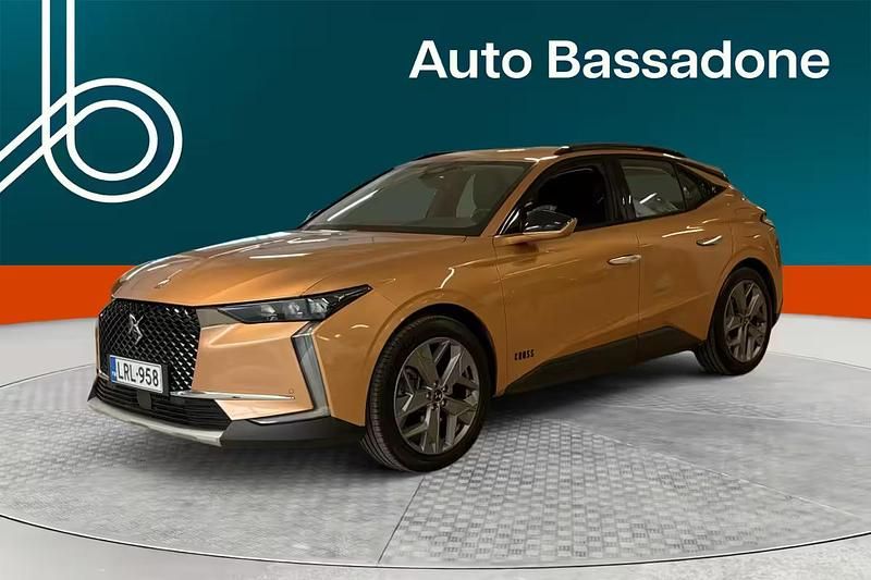 Käytetty DS Automobiles DS4 Crossback Trocadero 224 HP (164 kW) 2022 Katumaasturi