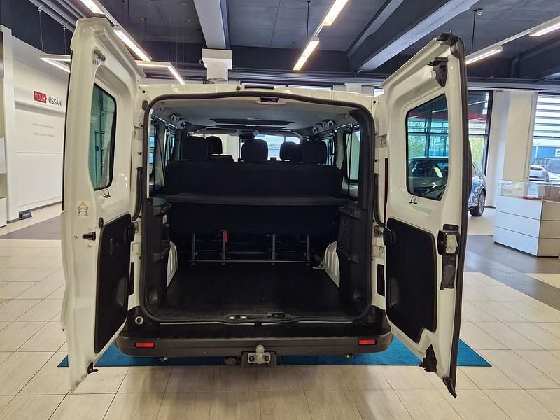 Käytetty Renault Trafic 150 HP (110 kW) 2024 Tila-auto