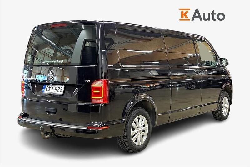 Käytetty VW T6 150 HP (110 kW) 2016 Musta Van