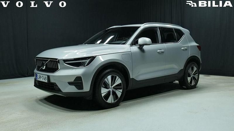 Käytetty Volvo XC40 Core 2023 Katumaasturi