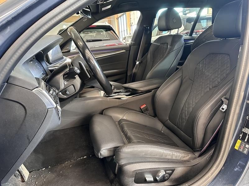 Käytetty BMW 530e Shadowline 292 HP (214 kW) 2023 Farmari