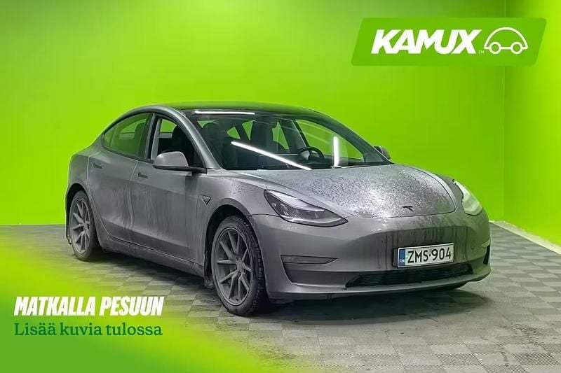 Hopea / harmaa Käytetty 2019 Tesla Model 3 Performance Sedan | 19 900 € (Hyvä tarjous) - Kuva 1/4