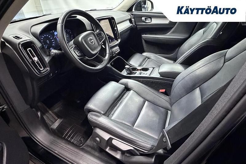 Käytetty Volvo XC40 Business Edition 129 HP (94 kW) 2021 Musta Katumaasturi