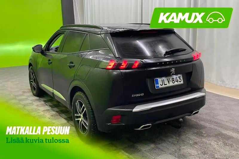 Käytetty Peugeot 2008 Allure 131 HP (96 kW) 2021 Musta Katumaasturi