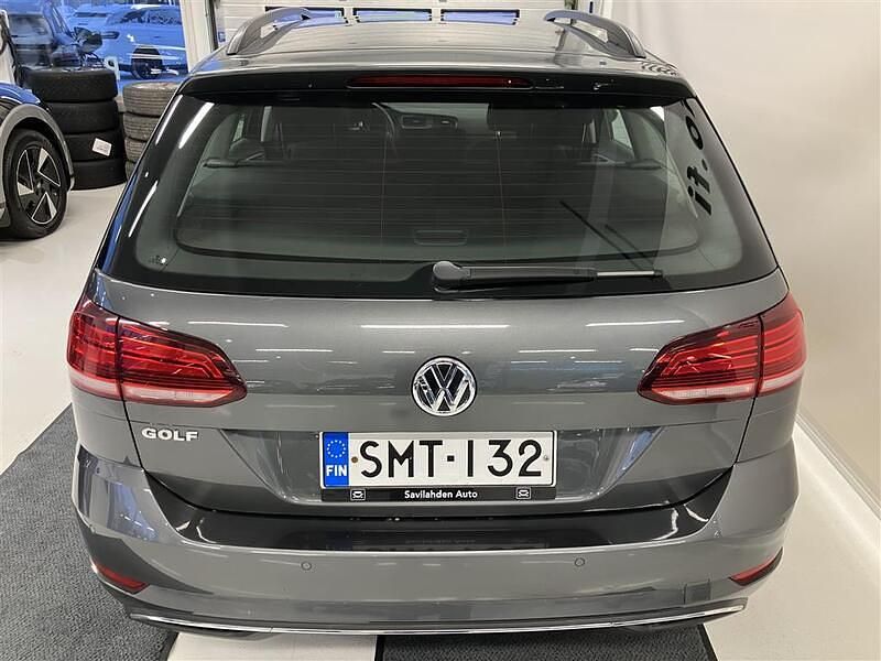 Käytetty VW Golf VII Comfortline 110 HP (80 kW) 2018 Harmaa Farmari
