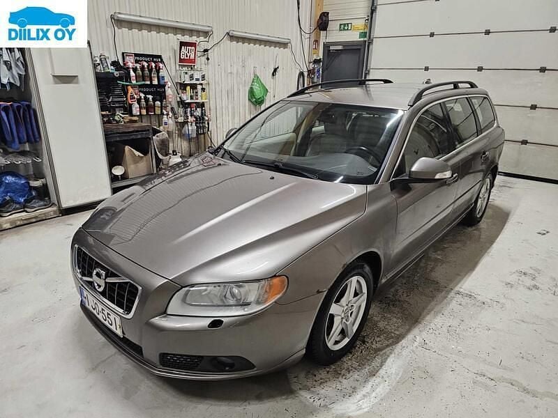 Käytetty Volvo V70 Business Edition 109 HP (80 kW) 2011 Farmari