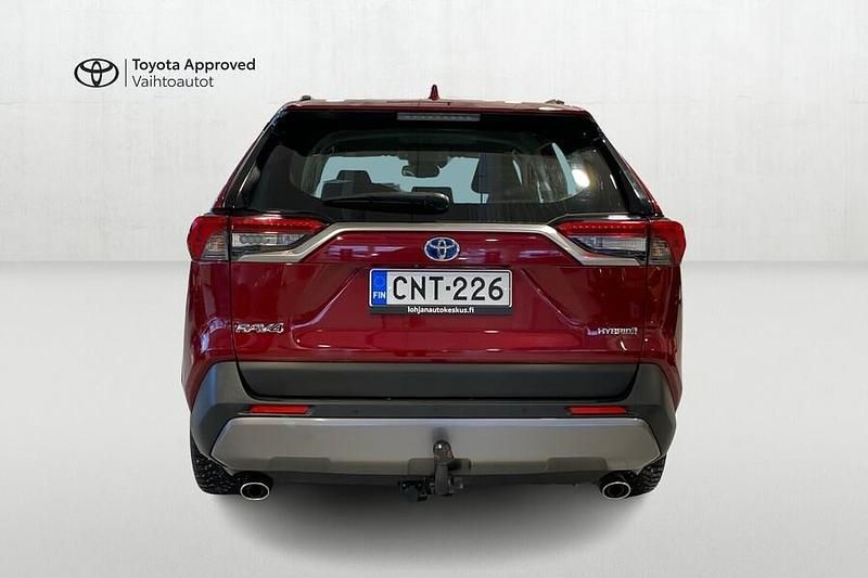 Käytetty Toyota RAV4 Hybrid Active 222 HP (163 kW) 2019 Katumaasturi