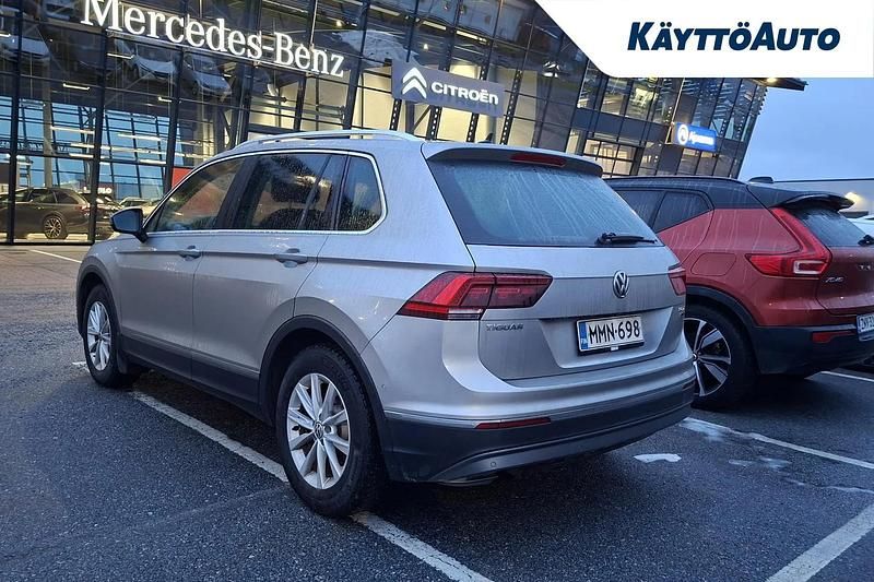 Käytetty VW Tiguan Highline 150 HP (110 kW) 2016 Harmaa Katumaasturi