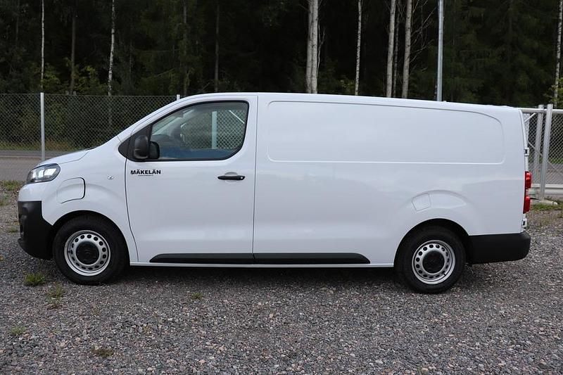 Käytetty Citroën e-Jumpy 136 kW (185 HP) 2023 Valkoinen Tila-auto