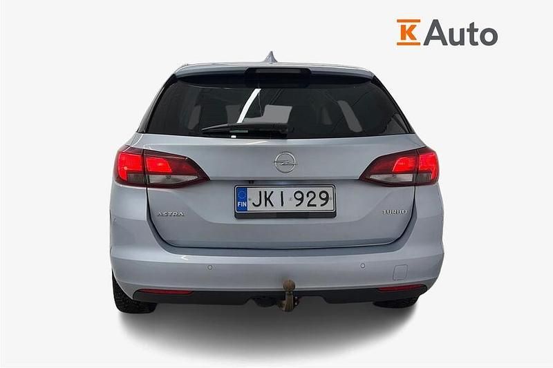 Käytetty Opel Astra Innovation 150 HP (110 kW) 2017 Hopea Farmari