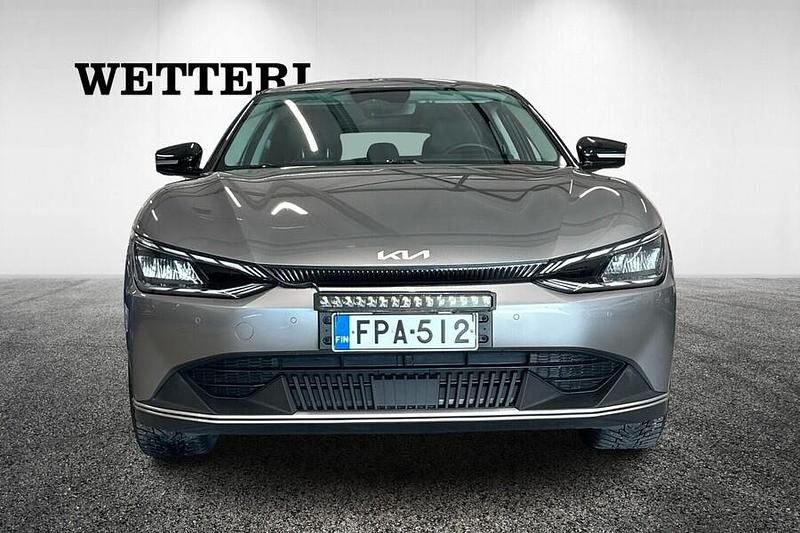 Käytetty Kia EV6 167 kW (228 HP) 2022 Katumaasturi