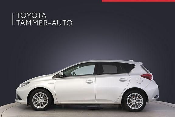 Käytetty Toyota Auris Active 98 HP (72 kW) 2018 Hopea Viistoperä