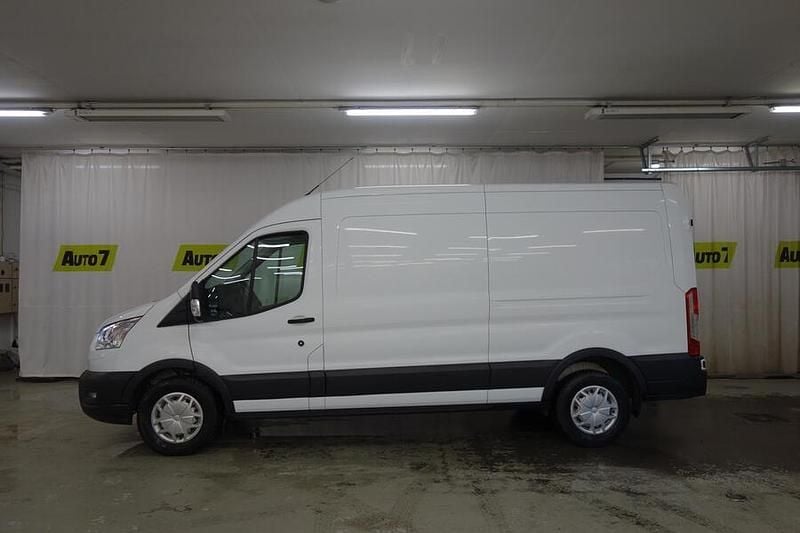 Käytetty Ford Transit Trend 131 HP (96 kW) 2021 Valkoinen Van