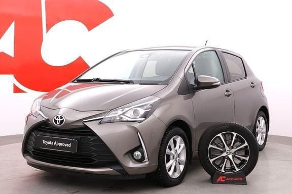 Käytetty Toyota Yaris Active 112 HP (82 kW) 2018 Harmaa Viistoperä