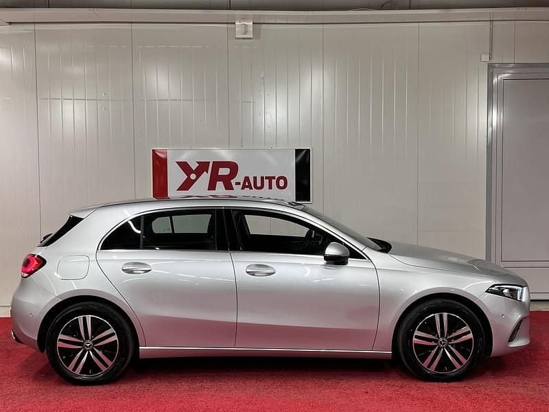 Käytetty Mercedes A250 Business 160 HP (117 kW) 2022 Viistoperä