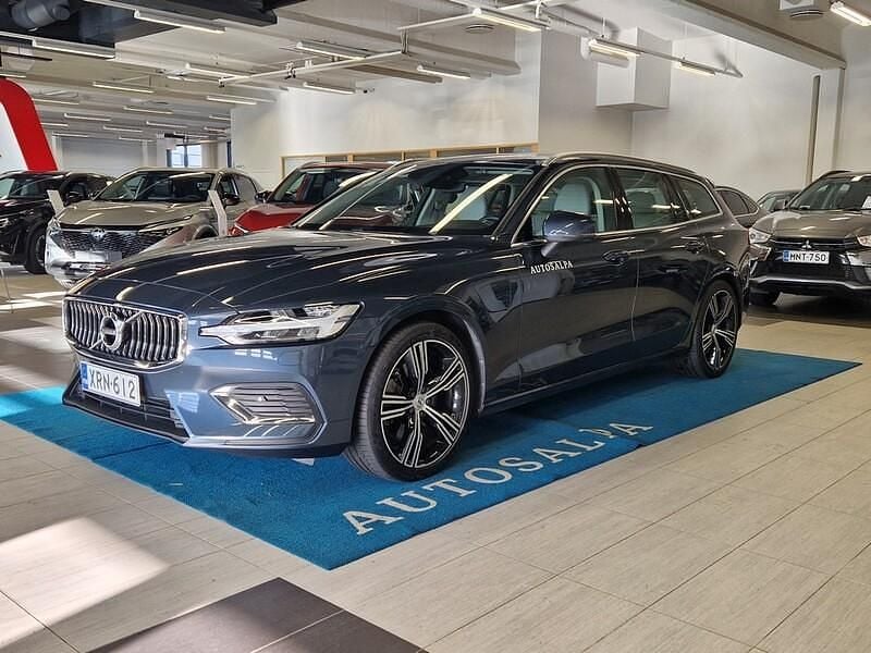 Sininen Käytetty 2022 Volvo V60 Inscription Farmari | 44 900 € (Kallis) - Kuva 1/3