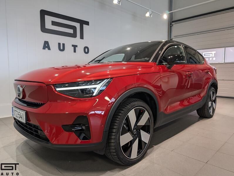 Käytetty Volvo C40 300 kW (408 HP) 2022 Katumaasturi