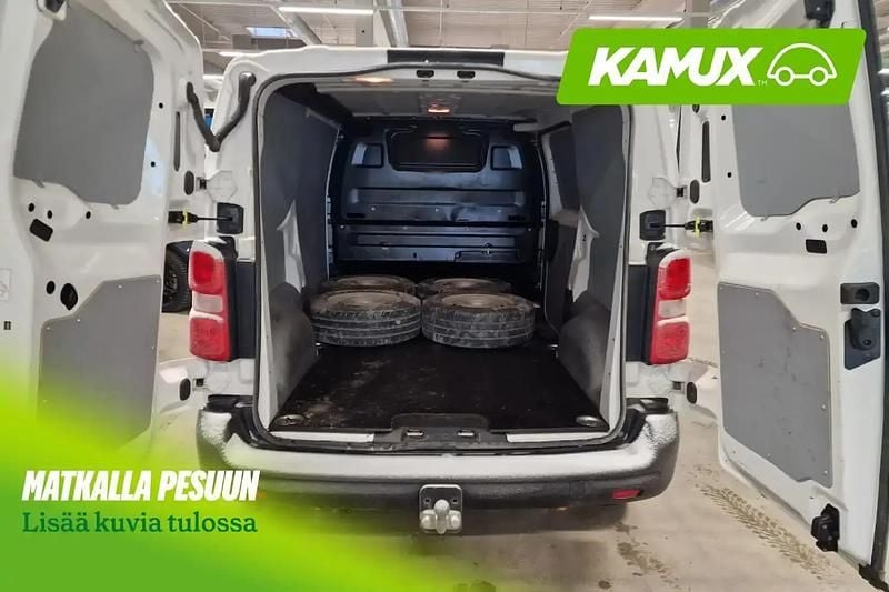 Käytetty Opel Vivaro Comfort 144 HP (105 kW) 2022 Valkoinen Tila-auto