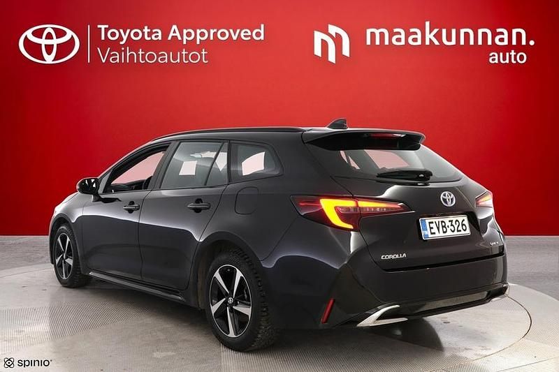 Käytetty Toyota Corolla Active 140 HP (102 kW) 2024 Musta Farmari