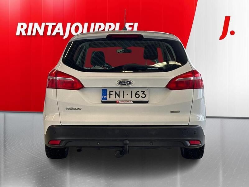 Käytetty Ford Focus 125 HP (91 kW) 2018 Valkoinen Farmari