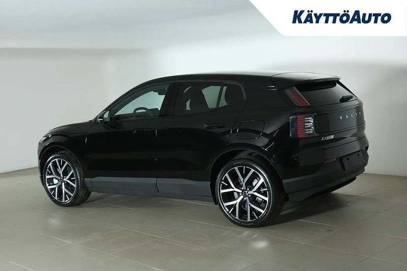 Uusi Volvo EX30 Performance 314 kW (428 HP) 2026 Onyx black met Katumaasturi