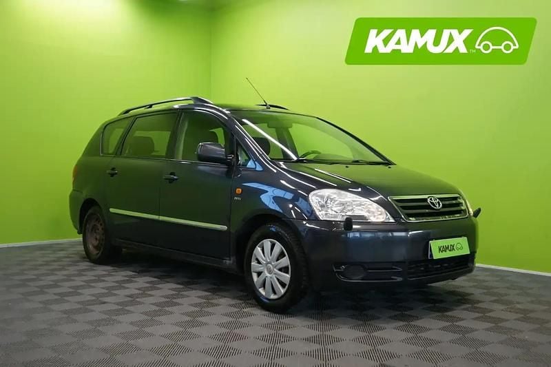 Käytetty Toyota Avensis Verso 150 HP (110 kW) 2003 Hopea / harmaa Tila-auto