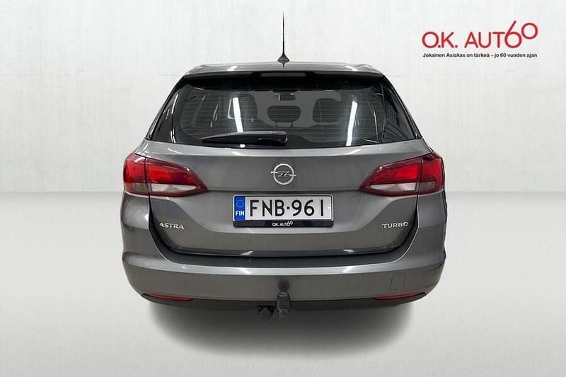 Käytetty Opel Astra Enjoy 125 HP (91 kW) 2018 Harmaa Farmari