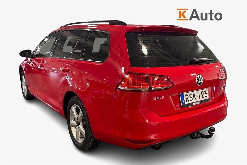 Käytetty VW Golf VII Allstar 110 HP (80 kW) 2017 Punainen Farmari