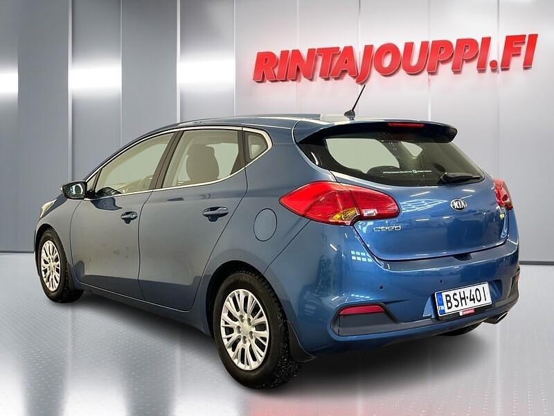 Käytetty Kia Ceed EX 135 HP (99 kW) 2012 Viistoperä