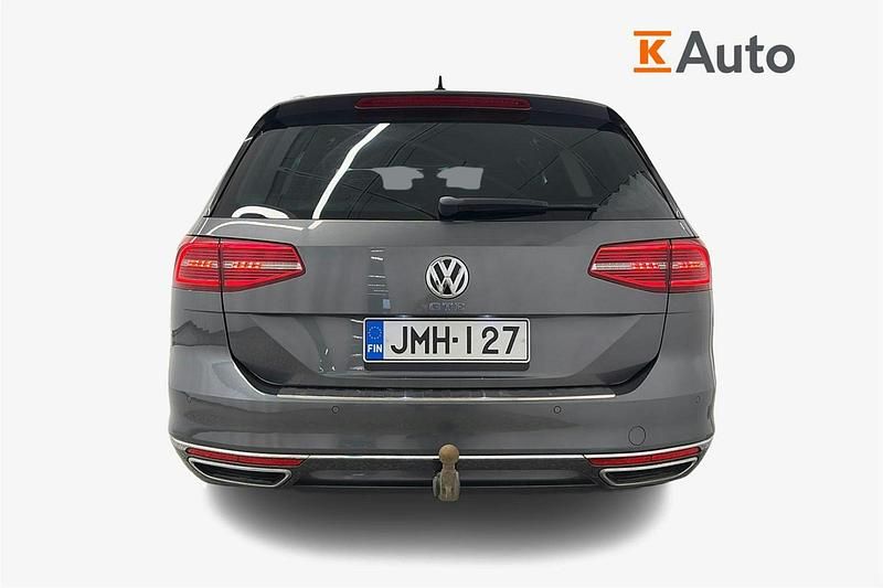 Käytetty VW Passat GTE 218 HP (160 kW) 2017 Harmaa Sedan