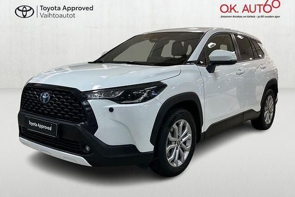 Käytetty Toyota Corolla Cross Active 194 HP (142 kW) 2023 Valkoinen Katumaasturi
