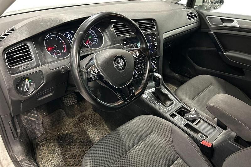 Käytetty VW Golf VII Comfortline 116 HP (85 kW) 2019 Farmari