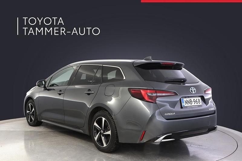 Käytetty Toyota Corolla Edition 140 HP (102 kW) 2023 Harmaa Farmari