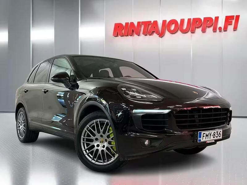 Käytetty 2015 Porsche Cayenne S E-Hybrid Katumaasturi | 28 800 € - Kuva 1/4