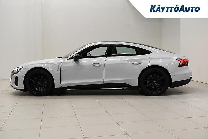 Käytetty Audi e-tron GT quattro Advanced 475 kW (647 HP) 2022 Harmaa Sedan