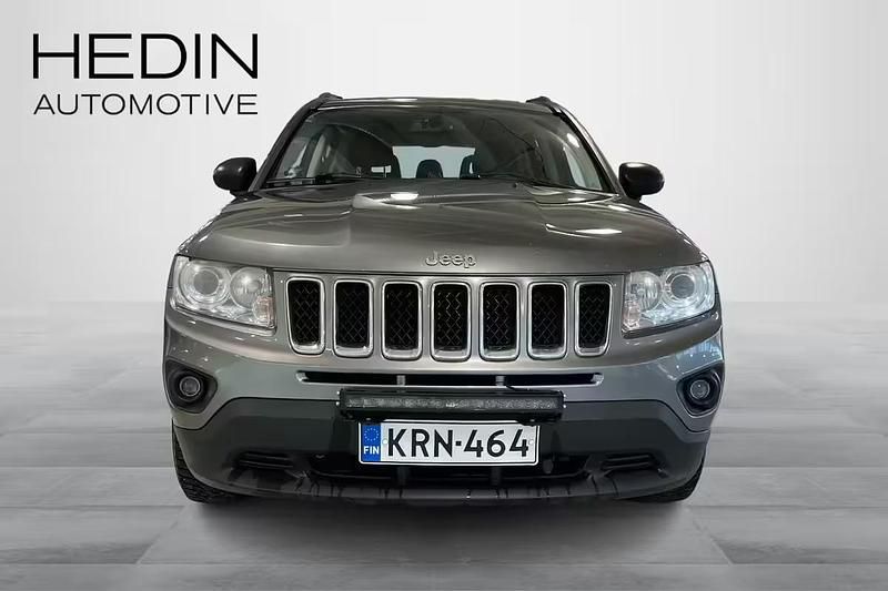 Käytetty Jeep Compass Sport 2012 Katumaasturi