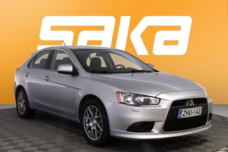 Käytetty Mitsubishi Lancer Sportback Invite 143 HP (105 kW) 2009 Viistoperä