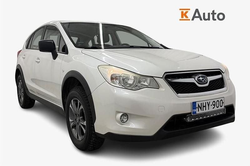 Käytetty Subaru XV 150 HP (110 kW) 2012 Valkoinen Katumaasturi
