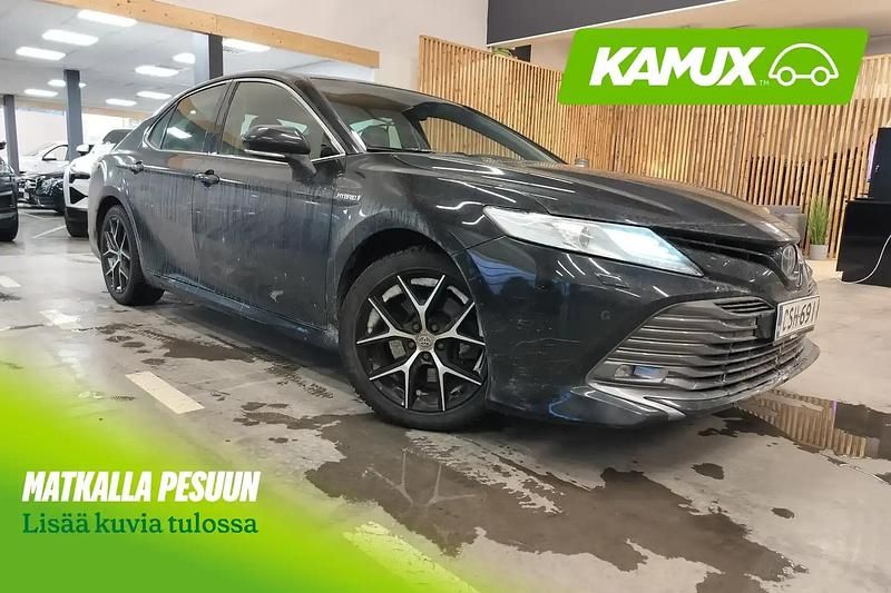 Käytetty Toyota Camry Executive 178 HP (130 kW) 2020 Musta Sedan