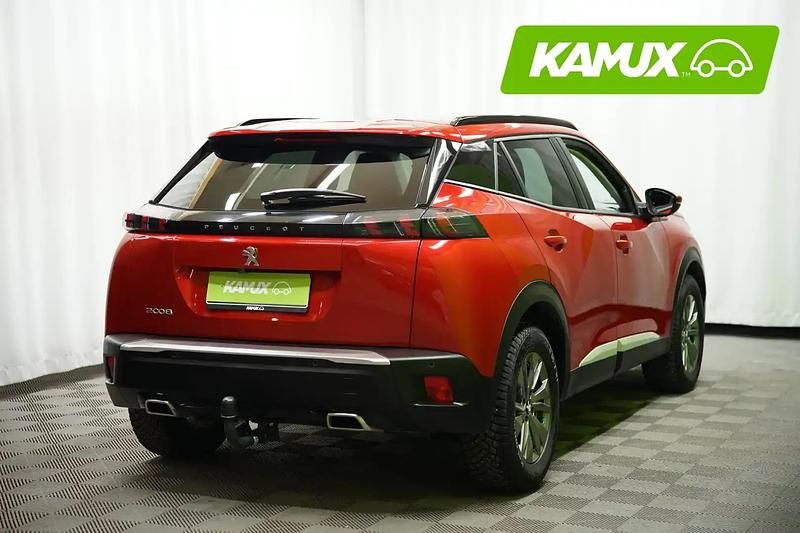 Käytetty Peugeot 2008 Allure 131 HP (96 kW) 2021 Punainen Katumaasturi