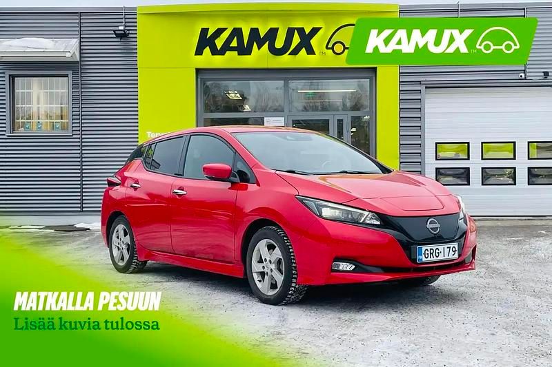 Punainen Käytetty 2022 Nissan Leaf N-Connecta Viistoperä | 15 490 € (Perustarjous) - Kuva 1/4